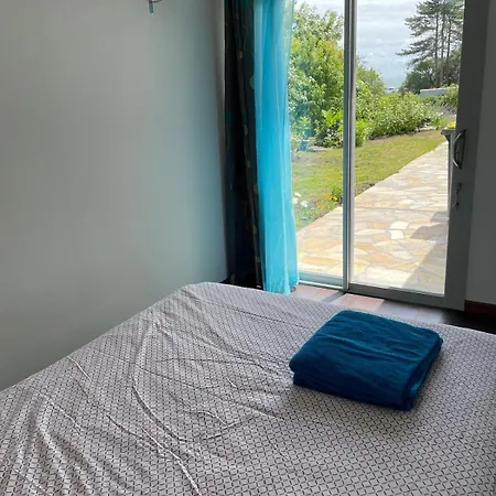 Maison Au Bord De Mer, Du Portmain *