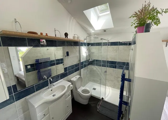 Maison Au Bord De Mer, Du Portmain