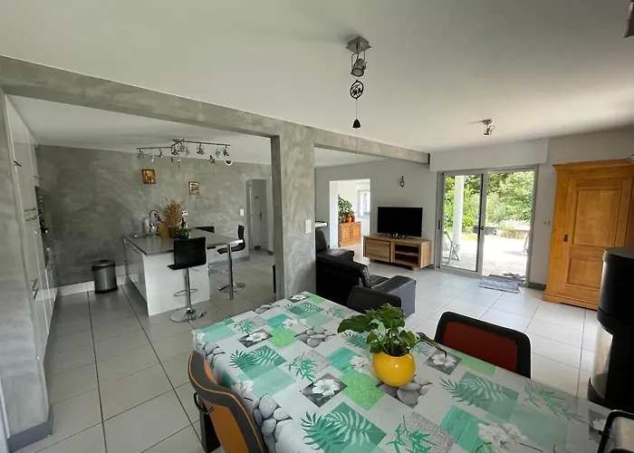 Maison Au Bord De Mer, Du Portmain