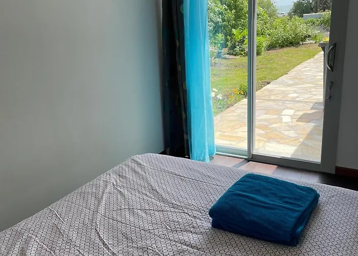 Maison Au Bord De Mer, Du Portmain *